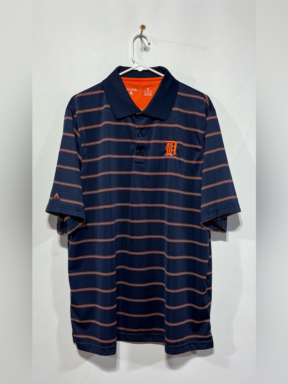 Detroit Tigers short-sleeve polo shirt by Antigua Mens size XL